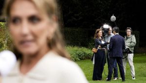Laat dit kabinet vallen, vandaag nog