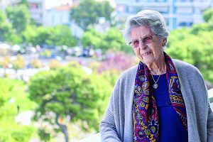 Τα τσιμπολογήματα της Αθηνάς Κακούρη: Ζωγραφισμένοι μουσαμάδες και φούντο πάλι για καλά;