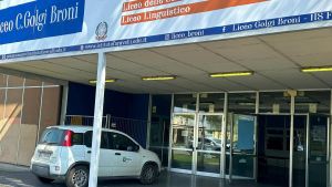 Broni, Il liceo Golgi riparte dopo il caso amianto: «Confermate le nuove iscrizioni»