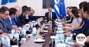 Τσαλακωμένοι και ατσαλάκωτοι