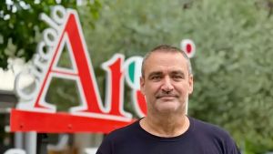 Calci e pugni a due bambini, paura al parco dell’Arci