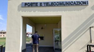 Spaccata all'ufficio postale di Bereguardo: assaltato il Postamat