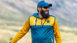 Misbah-ul-Haq quits as Pakistan's chief selector after PCB sends 7 players home without his say