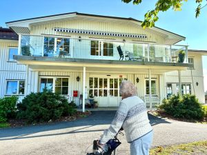 Snipp – snapp – snute – så var de eldre ute!