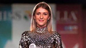 Miss Italia “grazia” la ex bulla pentita: Elisa Vardoni a sorpresa alle semifinali