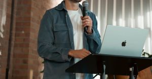 Face Public Speaking With Less Stress