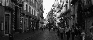 Nápoles, ciudad latinoamericana