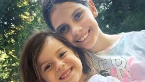 Tragedia della Pontebbana, giovedì a Paderno l’addio alle sorelline: atteso il lutto cittadino