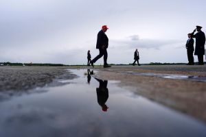If Democrats win the House, Trump must be impeached