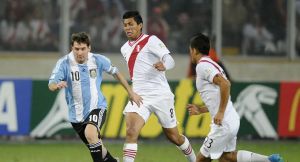 Leo Messi se retira de la Albiceleste: ¿Qué secretos guardan seleccionados de la Bicolor que lo enfrentaron en una cancha?