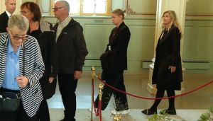 Med håndapå hjertet