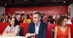 Decenas de alcaldes del PSOE participarán en las manifestaciones de apoyo a Ceuta a pesar de la orden de Ferraz