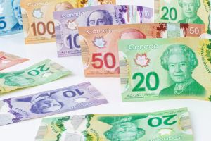 Combien d’argent comptant devriez-vous garder à la maison?