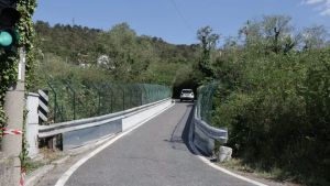 Lavori lampo e stop ai disagi: riapre il ponte di via Bonomea a Trieste