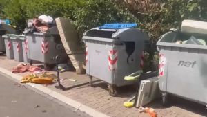 Rifiuti abbandonati a Udine, è allarme degrado nei quartieri Aurora e Sant’Osvaldo