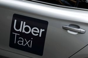 Uber schrapt 10% van het personeel in grootste bezuinigingsronde sinds COVID