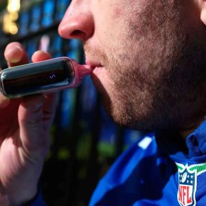 Alerta sobre impactos do cigarro e dos vapes na saúde