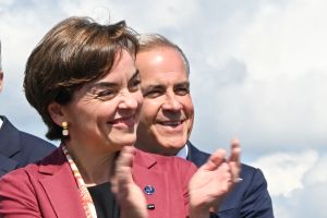 As Fréchette cozies up to Carney, the Quebec election is becoming a toss-up