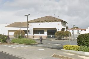 Grocery Outlet takes over former Bay Area Walgreens