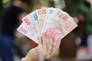 Enflasyon düşer mi?