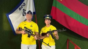 Oldebroekse wethouder die met pro-Russische vlag poseerde krijgt ‘gele kaart’ van gemeenteraad