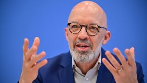 Hoffnung für die Wirtschaft: Ifo erhöht Prognose deutlich