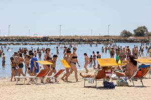 Lidi di Comacchio, cala il fatturato in settimana ma nel weekend si recupera