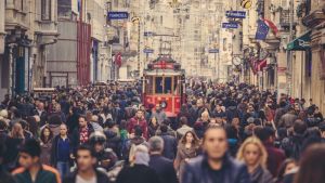Performans yorgunu toplum