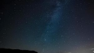 Settembre con il naso all’insù. Stelle e pianeti, gli spettacoli del cielo
