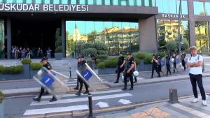 Üsküdar’da demokrasi adına utanç sahneleri