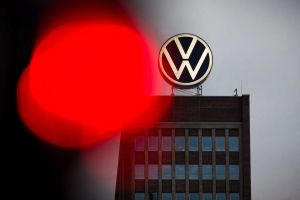 Allemagne : Volkswagen valide son plan de licenciements historique, 100 000 emplois supprimés d’ici cinq ans