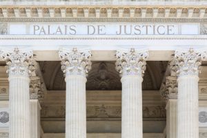 Pas-de-Calais : un tatoueur jugé pour viols et agressions sexuelles sur 16 clientes