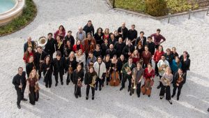 Milano, musica senza barriere tra i grattacieli: il festival alla Biblioteca degli Alberi