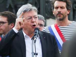 Voile islamique : la confession très calculée de Jean-Luc Mélenchon
