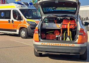 Malore in spiaggia a Lido Spina: salvato da medici e bagnini