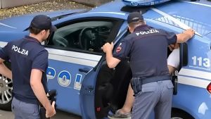 Droga in auto. Arrestato dalla Polizia