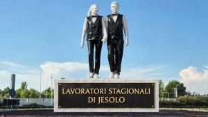 Lungomare di Jesolo, niente intitolazione alle stelle. La proposta: «Dedica agli stagionali»