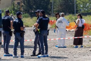 Giovane donna trovata morta a Ferrara: indagini sulle ultime ore