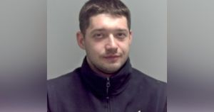 Sex offender accused of grooming girls and threatening to release naked pictures