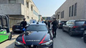 Treviglio, colpisce alla testa un 33enne e lo rapina: arrestato giovane di 25 anni