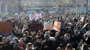 Desetine hiljada građana u Zagrebu protestovale zbog ilegalnog opasnog otpada u Gospiću
