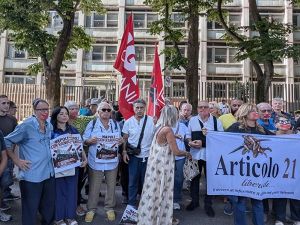 «Napoli con Ranucci», presidio di Articolo 21, Imbavagliati e Cgil alla Rai
