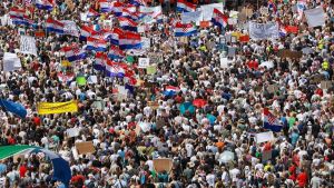 ‘Pluća Hrvatske teško dišu’: Protest u Zagrebu zbog opasnog otpada u Gospiću