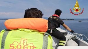 Donna accusa un malore sull’isola di Barbana a Grado: soccorsa da sanitari e vigili del fuoco