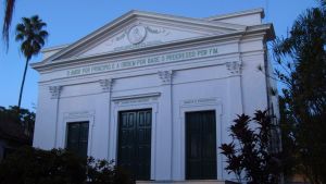 A alma brasileira não nasceu de Comte, mas veio da Cruz
