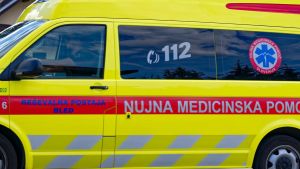 Incidente in Slovenia, auto contro camion: morti due bambini e la nonna. “Vivevano a Ravenna, siamo sotto choc”