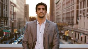 Juan Pablo Lavín: “El pesimismo generalizado puede estar abriendo la puerta a cambios radicales”