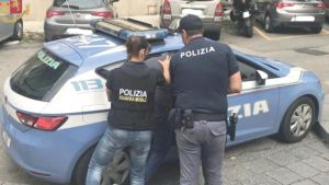 Rosignano, sorpreso con cocaina e hashish: arrestato commerciante