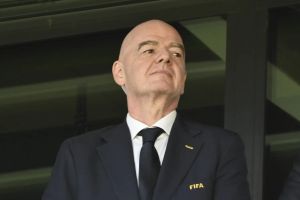 Foot : la Fifa confirme la candidature de Gianni Infantino à sa réélection malgré la crise