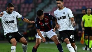 Bologna Sassuolo 2-2: pareggio nel recupero con Dovbyk. Tedesco: “Calmo per 93 minuti, poi espulsione. Chiedo scusa”